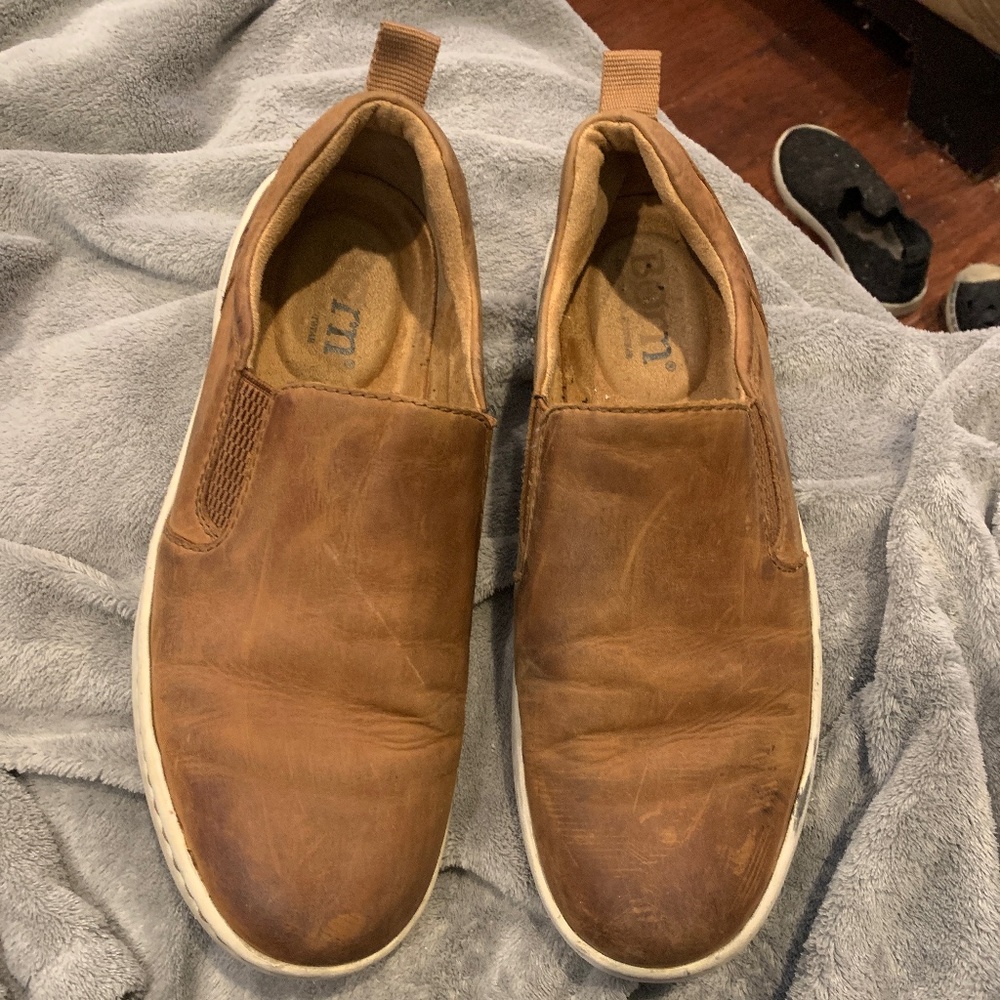 Born leather slip on shoes